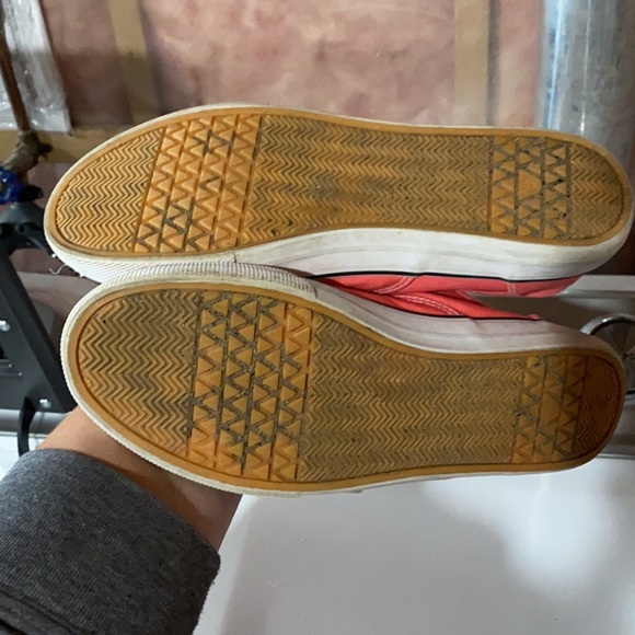 2 pair of canvas sneakers - Picture 3 of 5